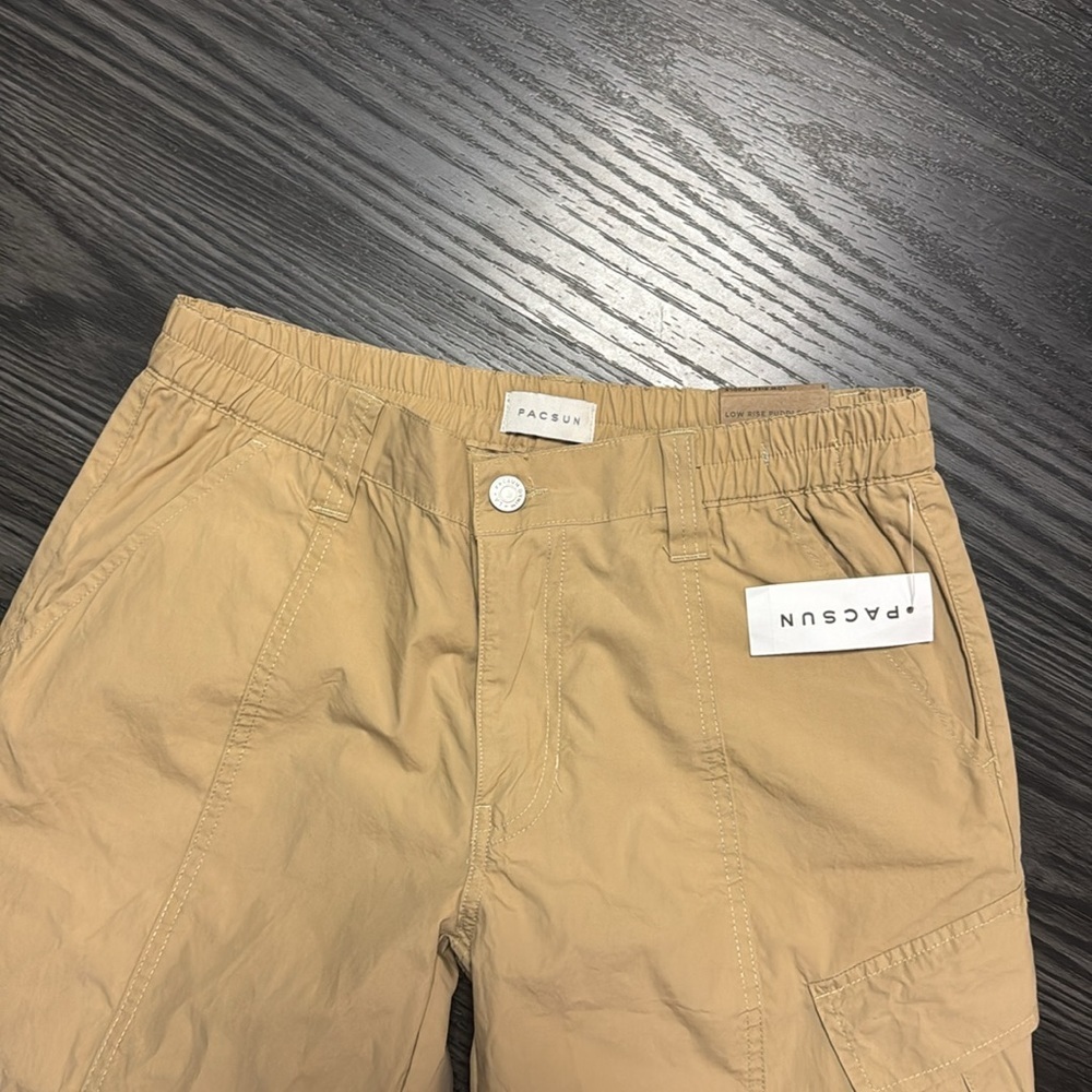 NWT🍍 PacSun Tan Utility Cargo Pants🍍Low rise puddle 🍍Sz small 🍍29” inseam🍍 - Picture 3 of 4